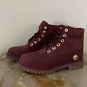Maroon Timberlands, size 7 in girls